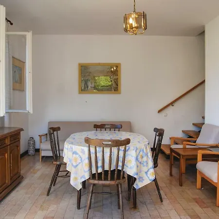 Three-bedroom Holiday In * Zamárdi