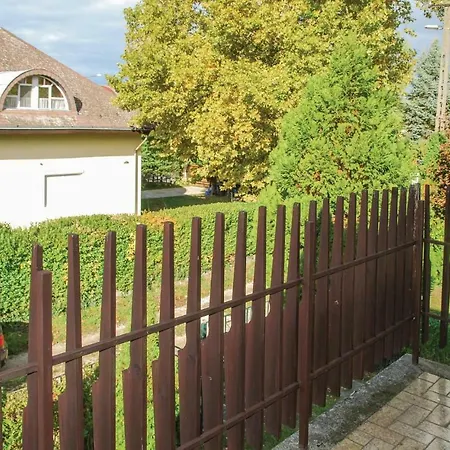 Three-bedroom Holiday In Prázdninový dům *